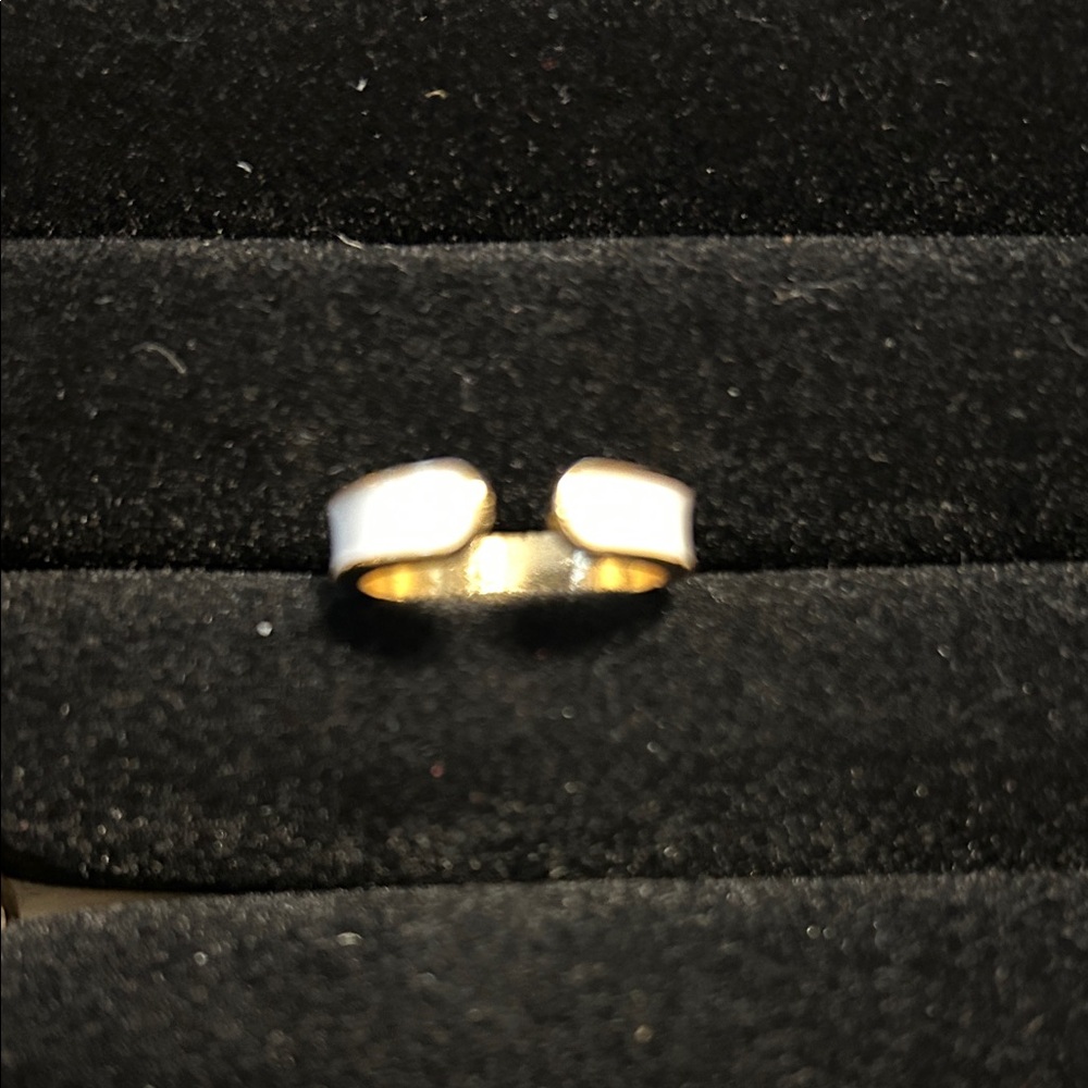 Elegant Gold and White Adjustable Ring NWOT